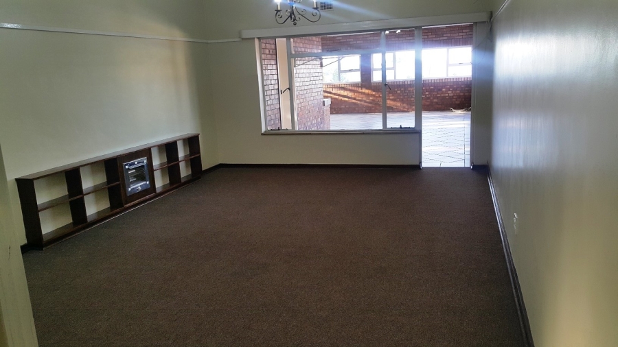 To Let 3 Bedroom Property for Rent in Bethlehem Free State